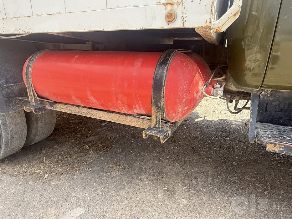 Zil 130 bortavoy tent