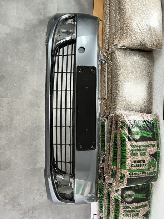 VW Golf 6 - Предна броня