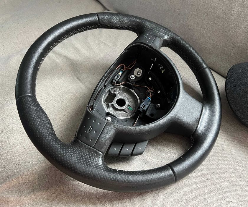 Volan Opel cu airbag și comenzi Opel Astra H Zafira Tigra Corsa