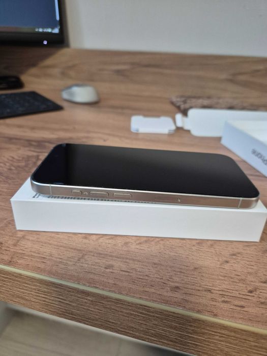Продам iPhone 15 Pro White Titanuim 256Gb
