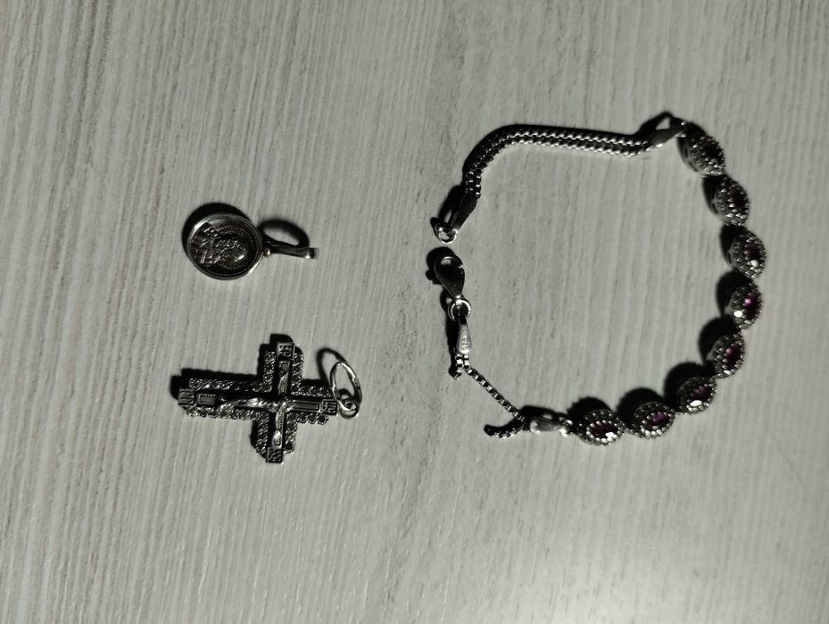 Продам серебро крестик и браслетик 925