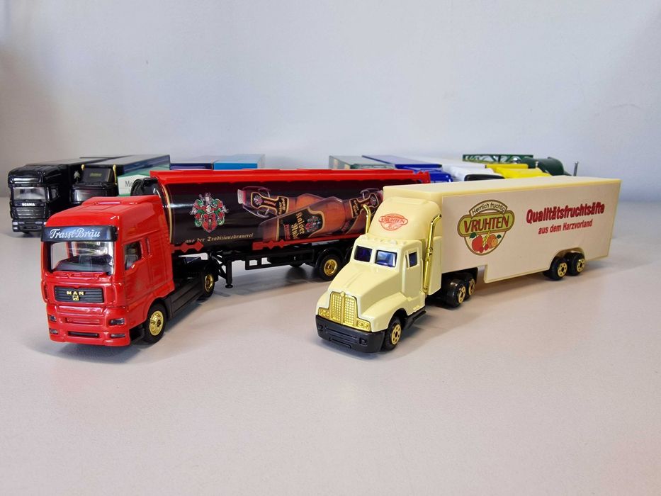 Set 12 camioane jucarie, lungime 15–22 cm, cabină metalică