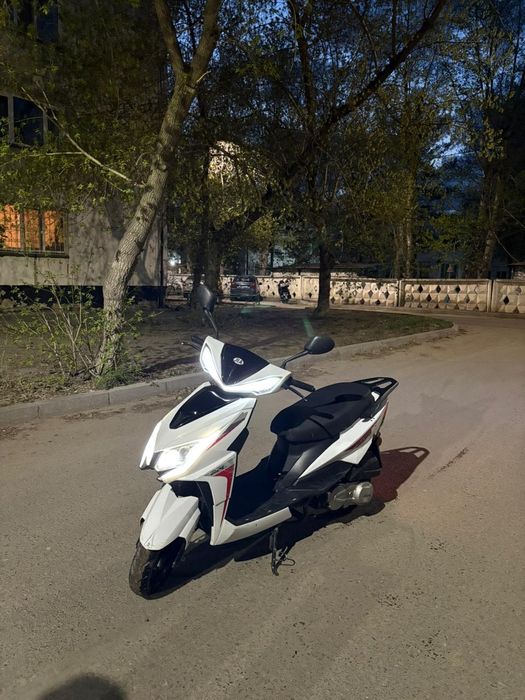 Скутер мопед м10