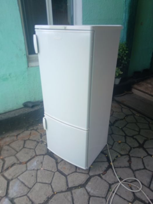 Холодильник Бирюса 1,4 м