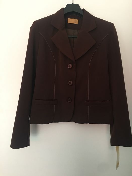 Нов Дамски костюм тъмно кафяв