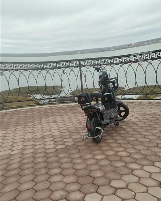 Продам электро скутер СК-8