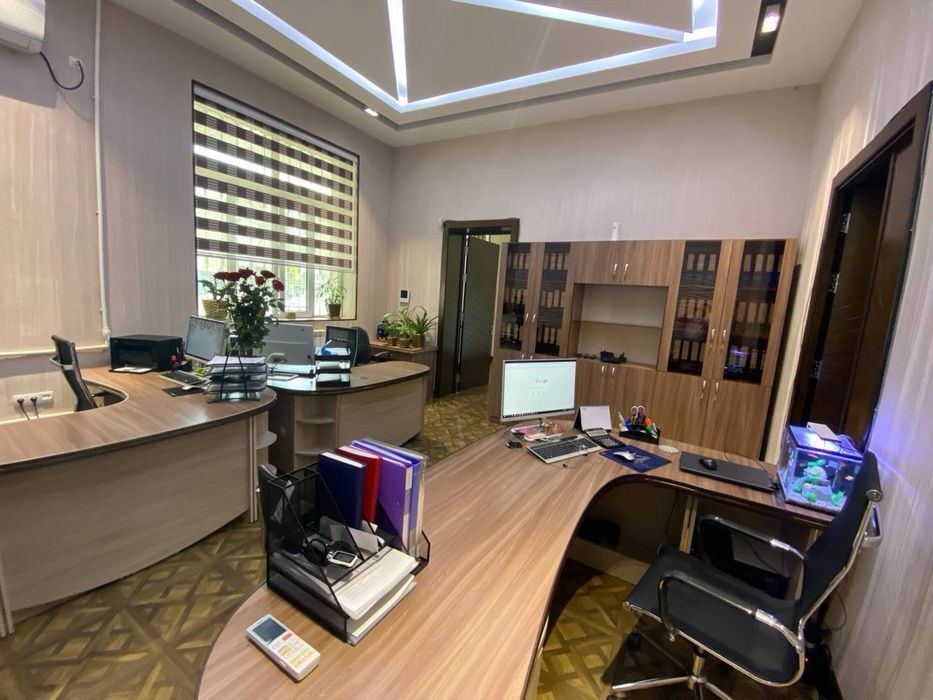 Сдается в аренду помещение/Евро офис вдоль дороги 230м2 - Ш.Руставели