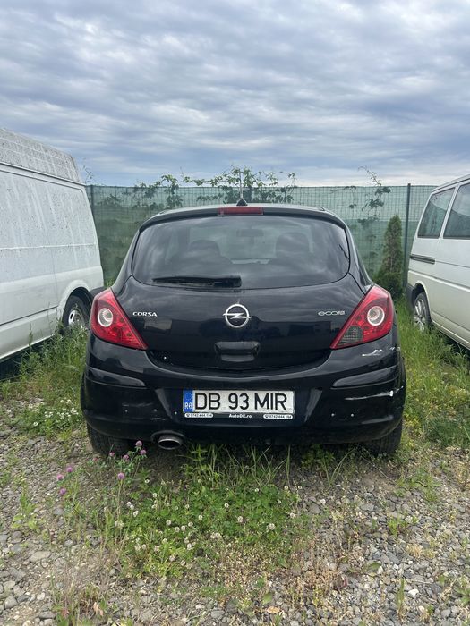 Vând opel corsa avariat, este functional