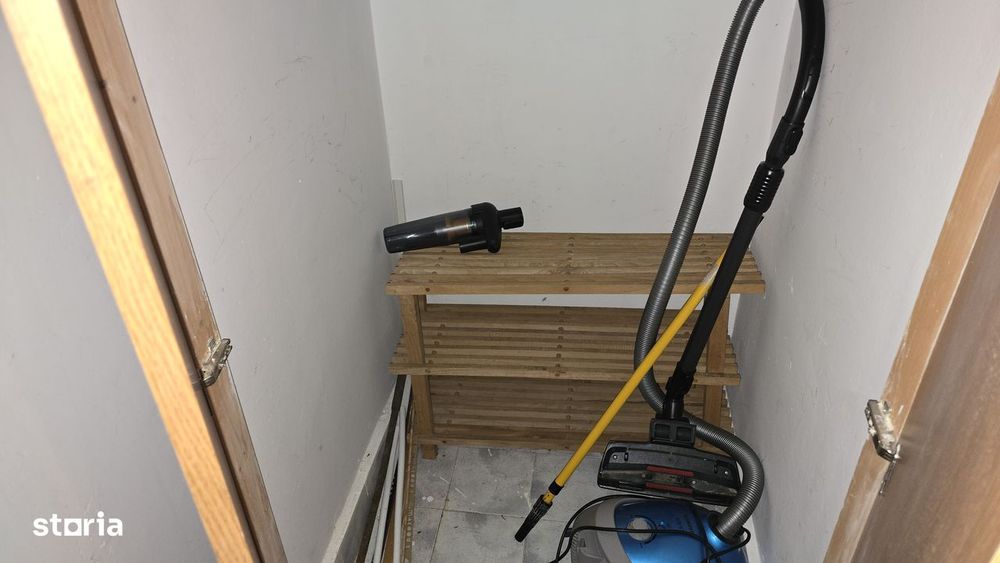 Vand apartament cu 3 camere decomandat in Deva, George Enescu etaj 1,