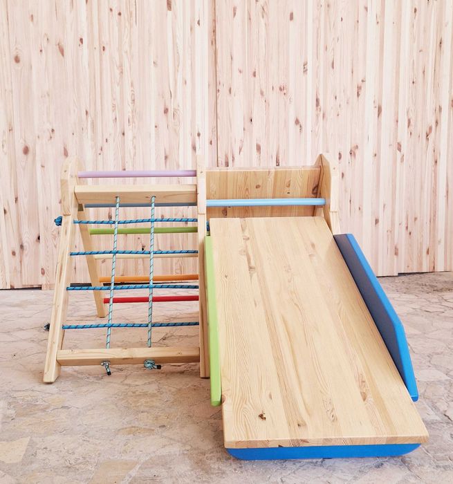 Loc de joaca - Mini Catarator cu 4 trasee si tobogan