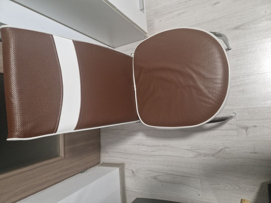 Masa extensibila si 6 scaune