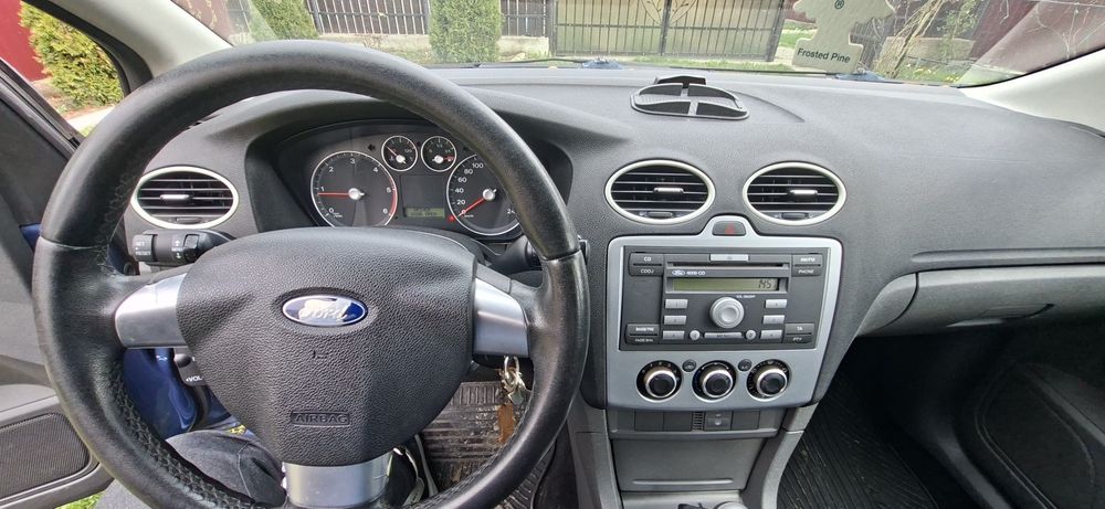 Vând Ford Focus 1.6D