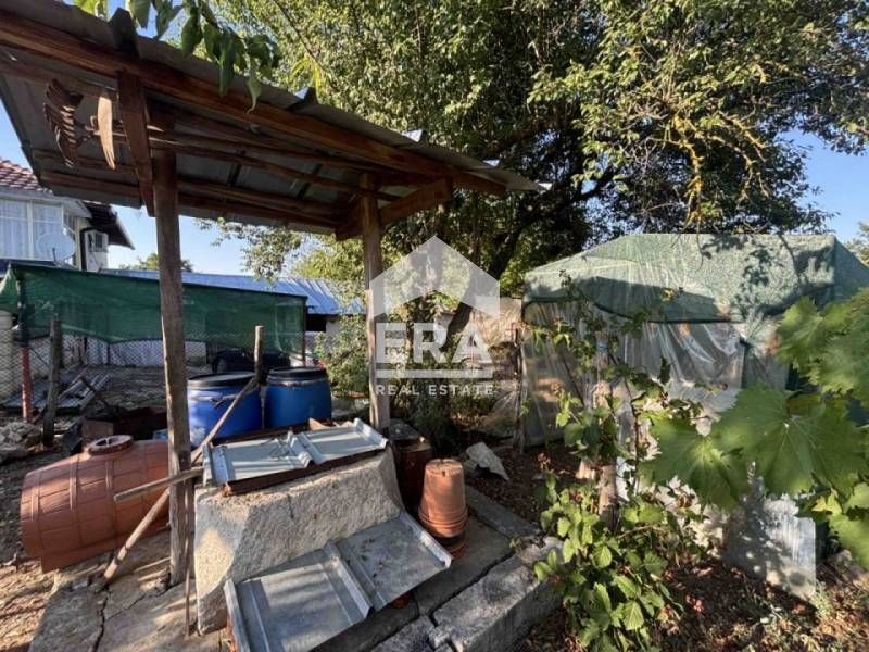 ЕКСКЛУЗИВНО!Двуетажна къща с РЗП 121m2 в село Оборище , обл Варна