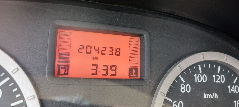 Vând Dacia Logan 1.4 benzina  !