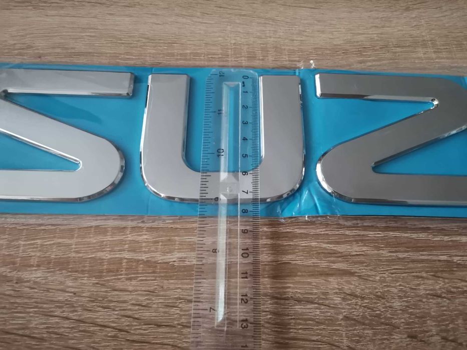 Исузу Isuzu надпис лого