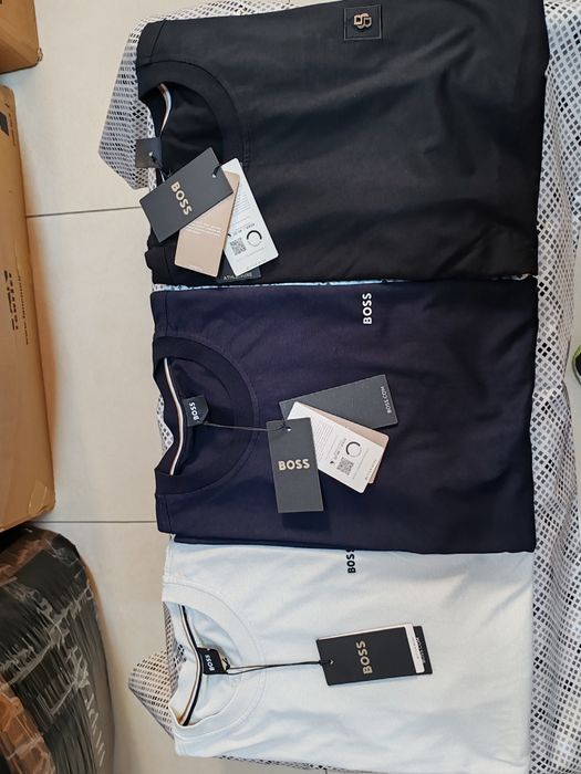 Vind Tricouri original