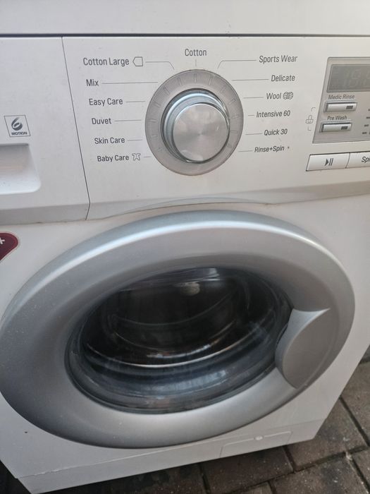 Mașină de spălat LG defectă cu motor funcțional