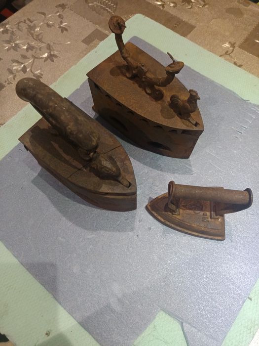 Стари чугунени ютии- 10€