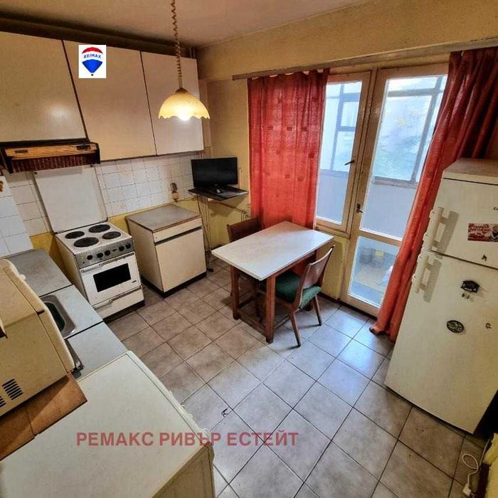 Продава се Тристаен апартамент в Русе, Здравец Север 2 - 80 кв.м за 1094 €/кв.м - Снимка #7