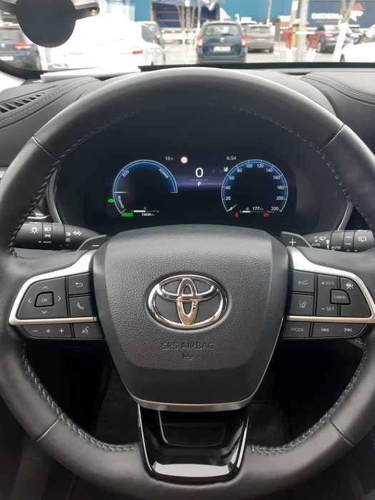 TOYOTA Highlander 2023 — imagine 4