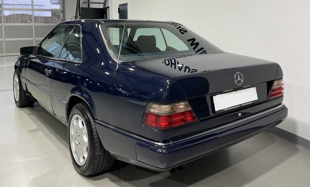 Mercedes Benz 300 CE 124 Coupe Oldtimer