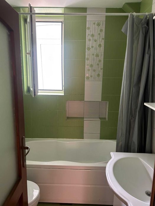 De inchiriat apartament ultracentral,  2 camere , decomandat