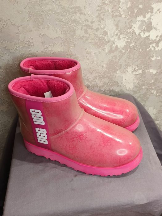 Продам зимние сапоги Columbia