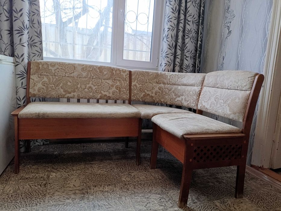 Диван на кухню угловой