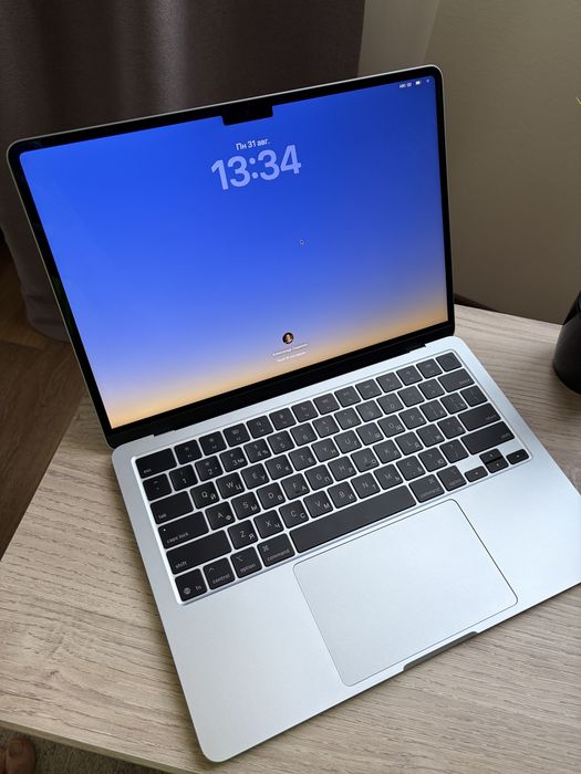 MacBook Air 13″ M4 / 16 ГБ / 512 ГБ — 93% АКБ