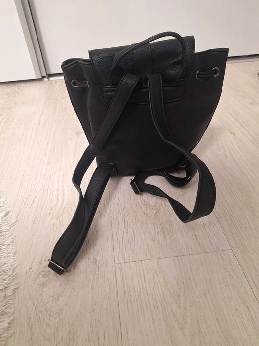 Rucsac dama din piele ecologica.
