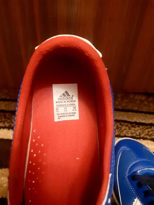 Продавам маратонки адидас
