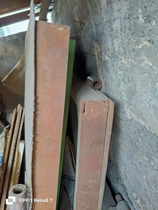 Продам ворота,трубы на 250 диаметром