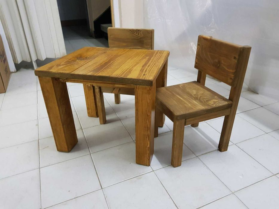 Детска маса със столчета