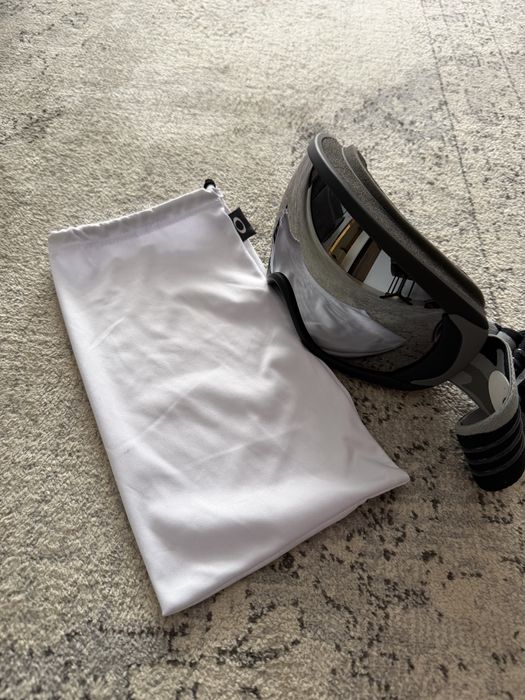 Ochelari ski/snowboard Oakley – lentilă oglindă, stare foarte bună