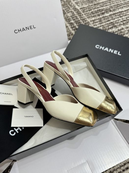 Pantofi Chanel
