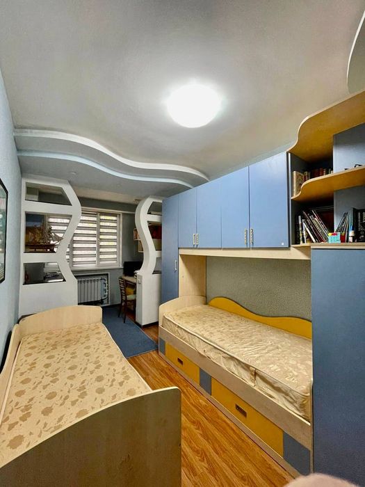 Квартира продается 3/3/4 на Ойбеке