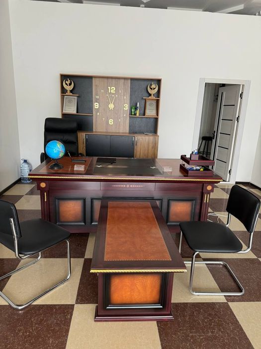 Turizm uchun Tayyor ofis