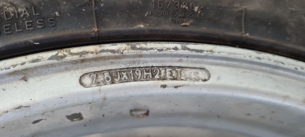 Лети Джанти KAHN 19'' комплект с летни гуми Гуми PIRELLI P Zero Nero G