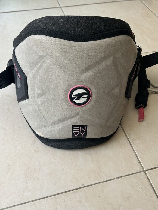 Трапец за Уинд сърф Wind Surf дамски S28-30 PROLIMIT PURE ENVY чудесен