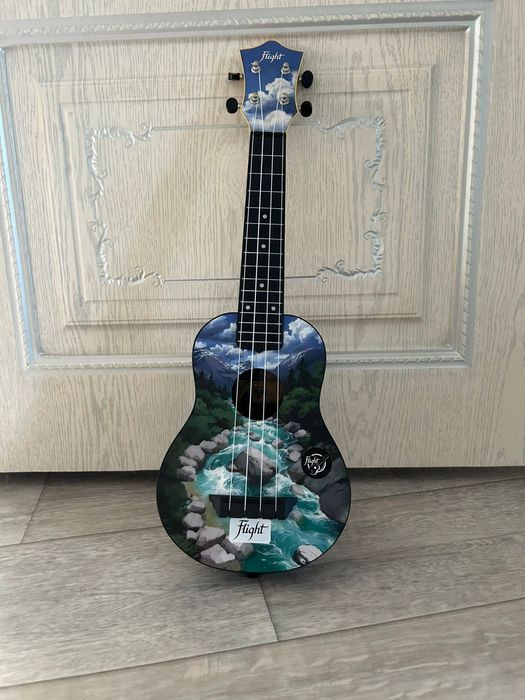 Продам Укулеле новое