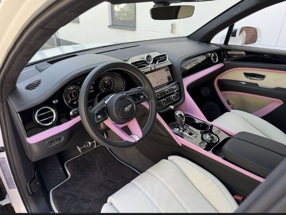 Bentley Bentayga Hybrid Artenara Edition