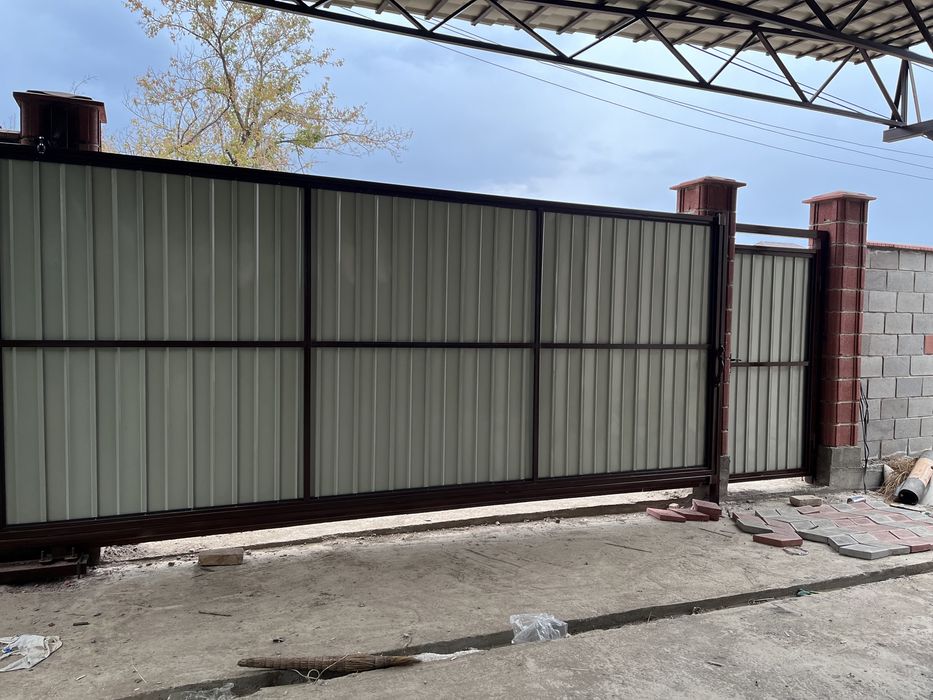 Ворота откатные консольные раздвижные