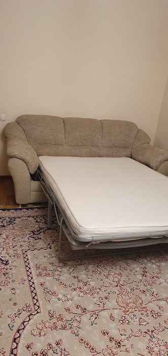 Диван с двумя креслами