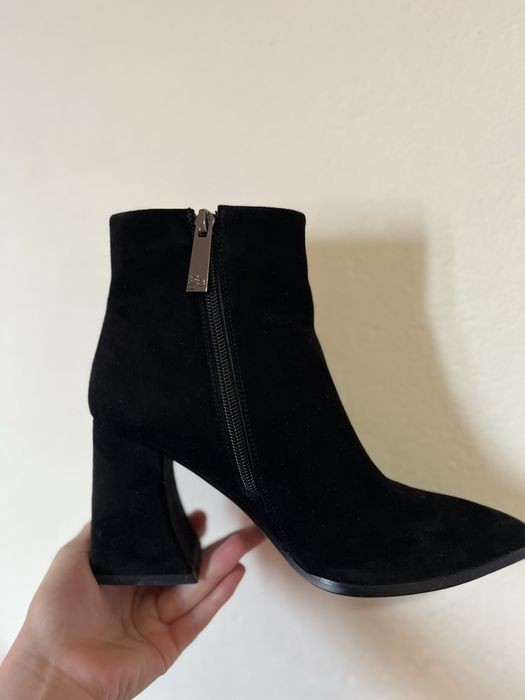 Ghete Enzo Bentini – mărimea 36, purtate de 2 ori!