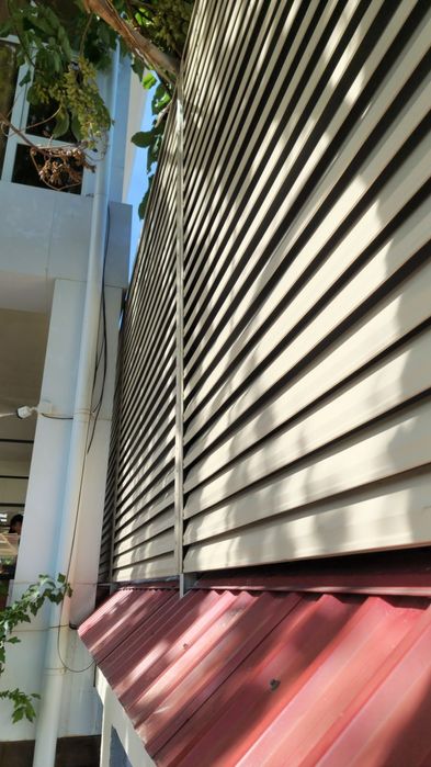 Заборы жалюзи крассивая