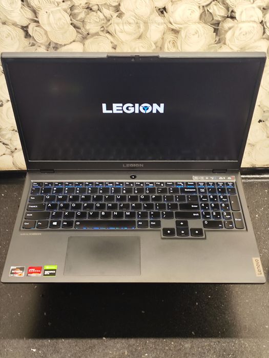 Legion 5 ryzen 7 laptop gaming
