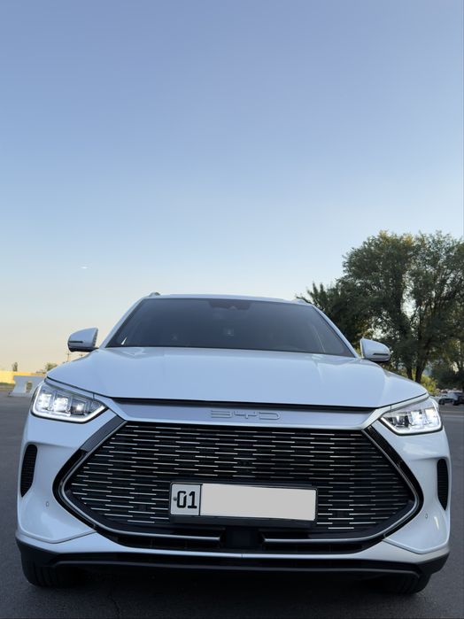 BYD Song Plus 2 pozitsiya (gibrid)