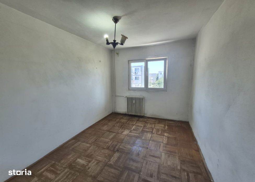 Apartament 3 camere, bloc izolat ,Vlaicu ,etaj intermediar