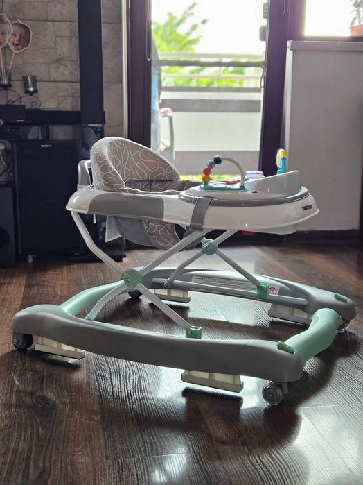 Паяк Проходилка Kikkaboo Clavier с функция люлеене, музикална табла