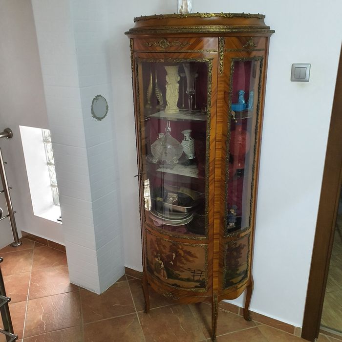 Vitrina si comoda vintage